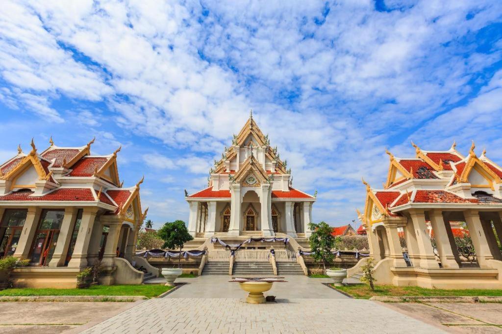 Prachuap Grand Hotel Prachuap Khiri Khan Bagian luar foto
