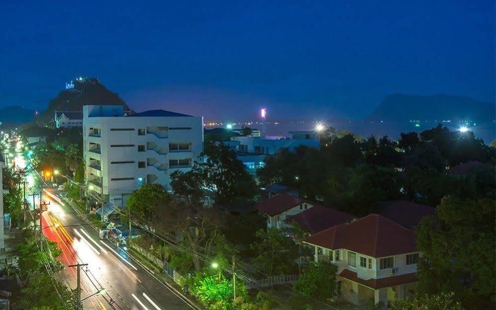 Prachuap Grand Hotel Prachuap Khiri Khan Bagian luar foto